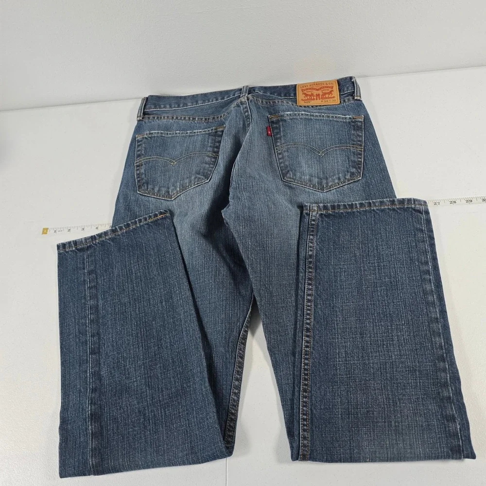 Levis 505 Regular Fit Straight Leg Jeans Mens 34x32 Medium Wash Blue Denim